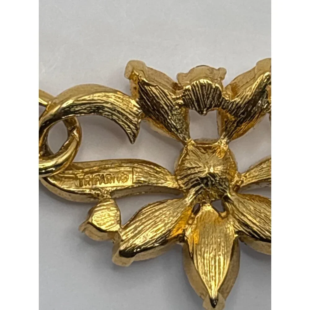 Crown Trifari Vintage Gold Tone Rhinestone 17” Necklace Signed
